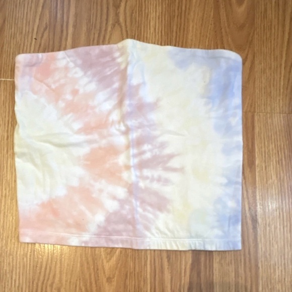 Stylish Women's Tops Collection - Picture 2 of 14